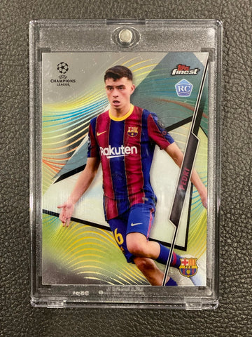 Pedri 2021 Topps Champions League Finest #36 RC front